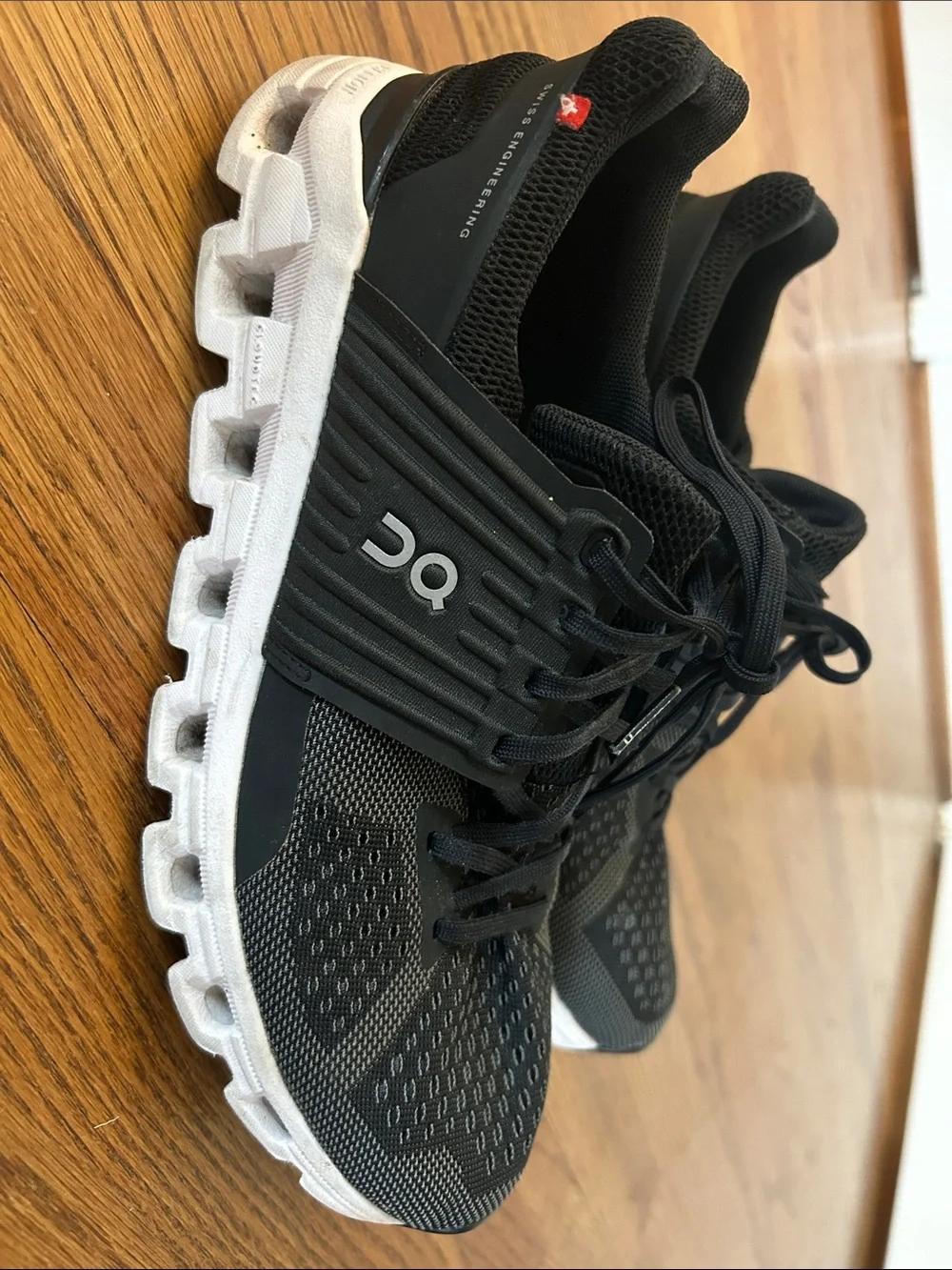 On Cloudswift Women's Black Athletic Running Shoes